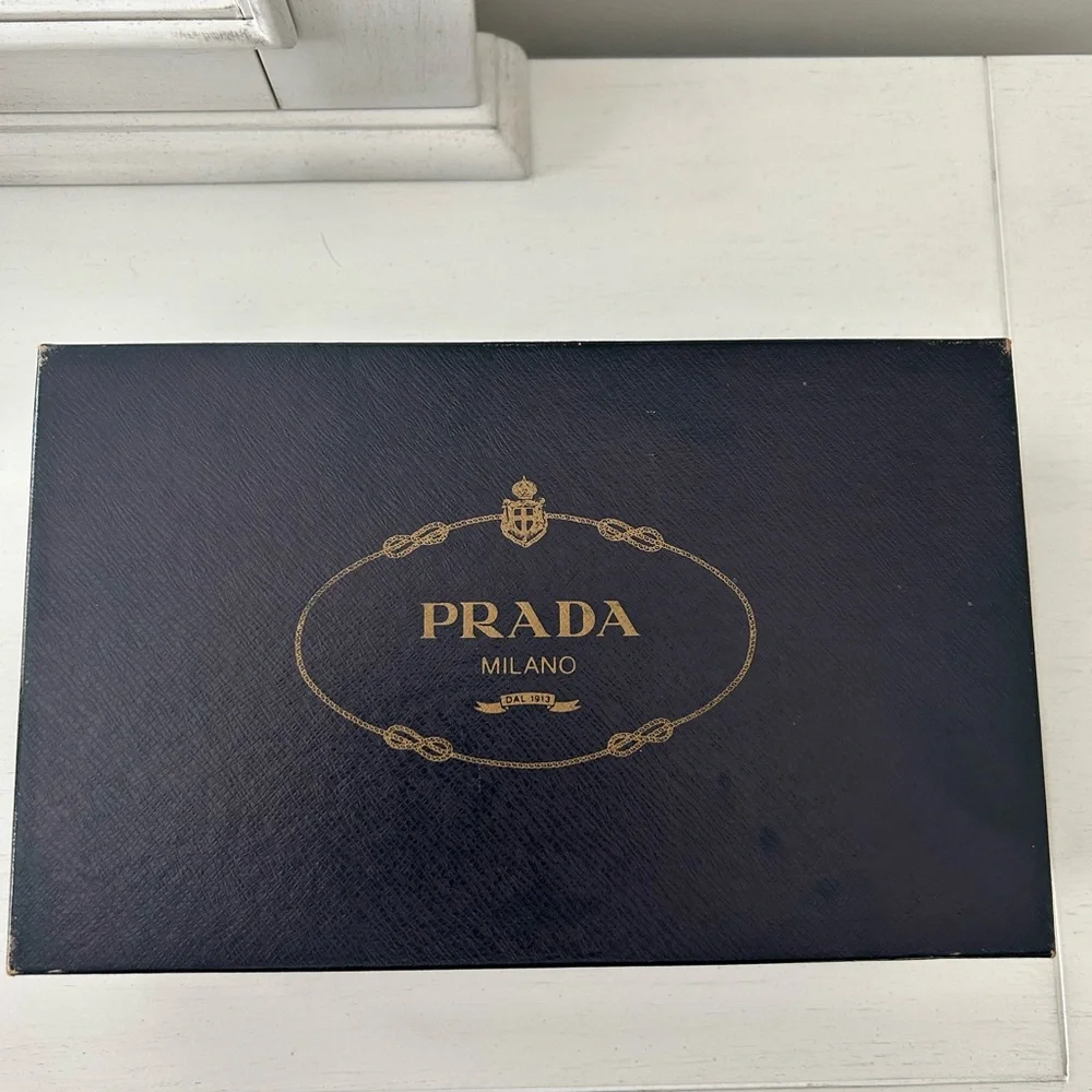 Prada Black Shoe Box with Gold Logo - Picture 2 of 7